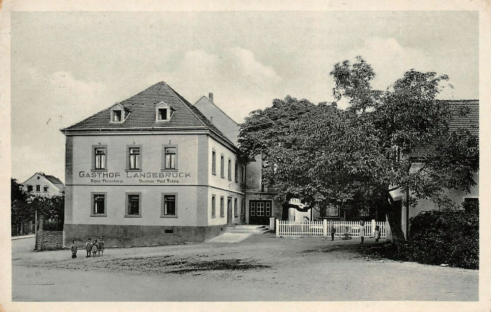 Hauptstraße 4