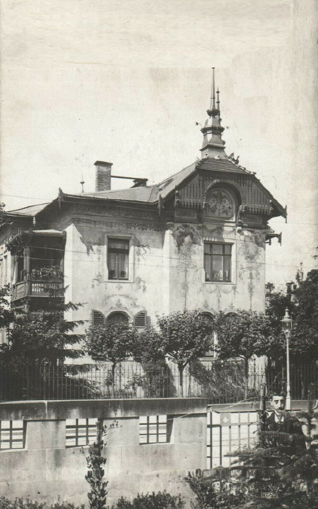 Gustav-Hartmann-Straße 11