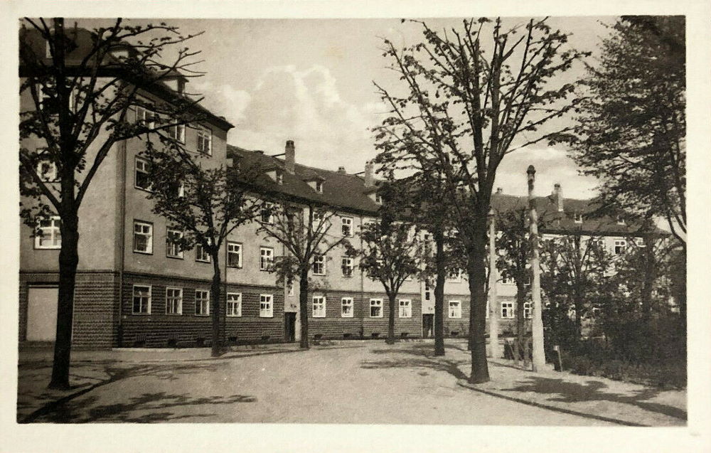 Kirchplatz 1-15
