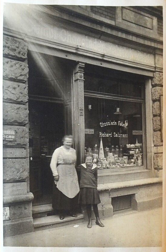 Königsbrücker Platz 1