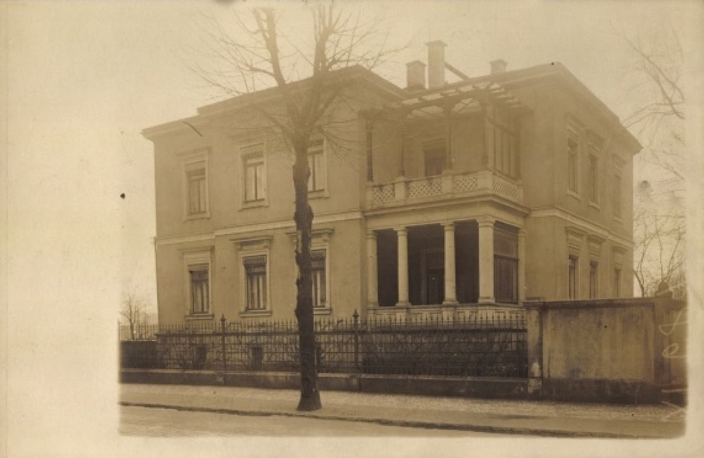 Wilhelm-Franke-Straße 10 (Dresdner Straße 10)