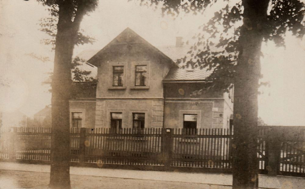 Berthold-Haupt-Straße 30 (Königsallee 30)