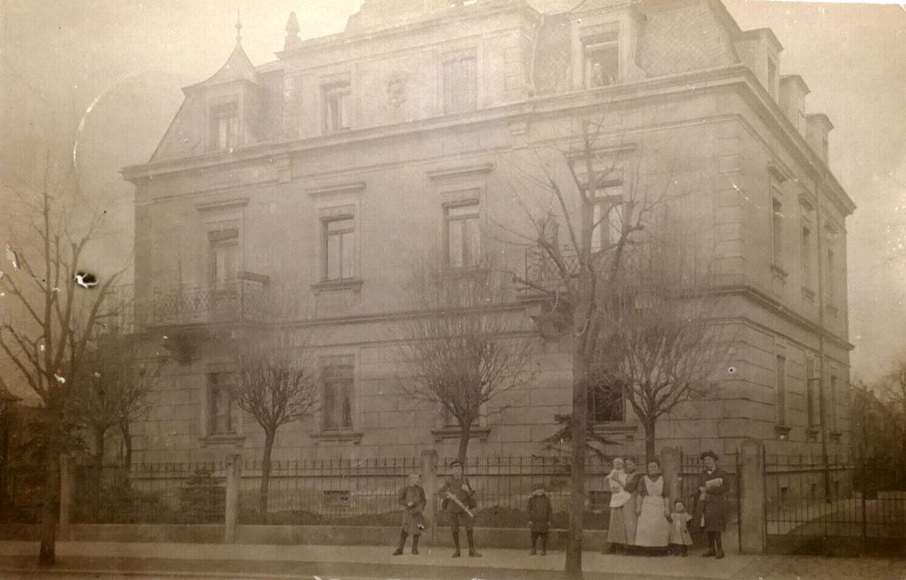 Hertzstraße 33 (Residenzstraße 22)