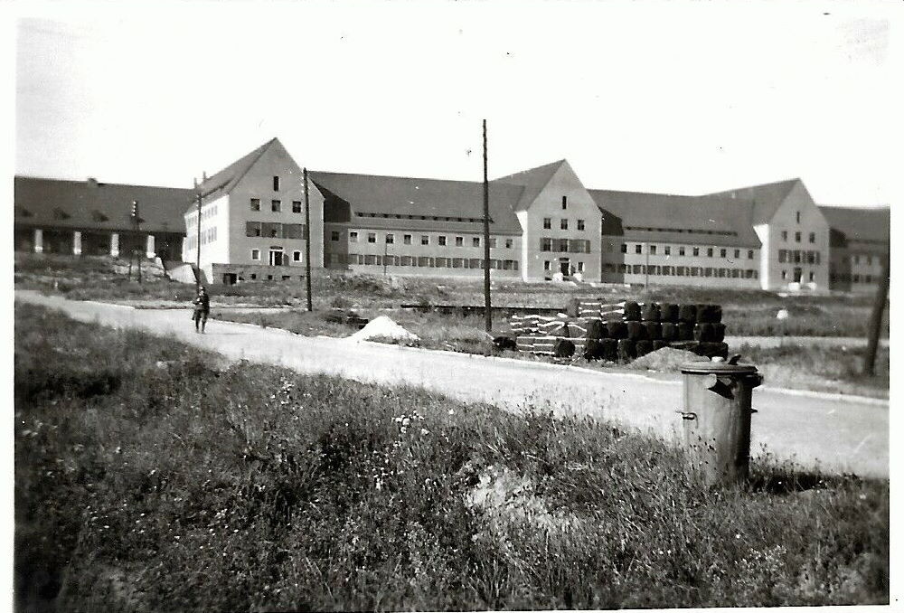 Heinz-Bongartz-Straße 8-24, Nickerner Platz 1-2