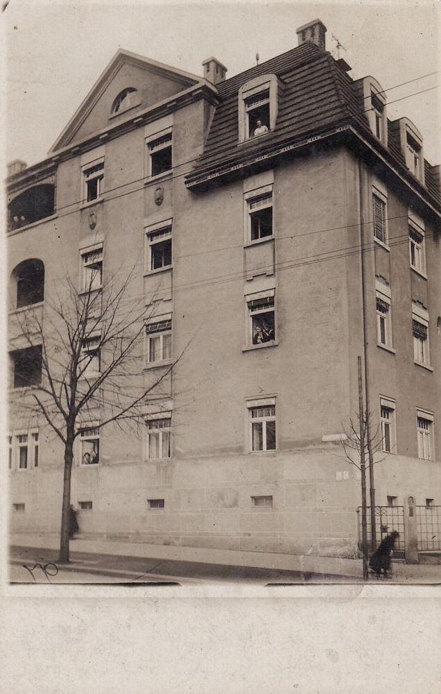 Braunsdorfer Straße 24 / Rudolf-Renner-Straße (Kronprinzenstraße)