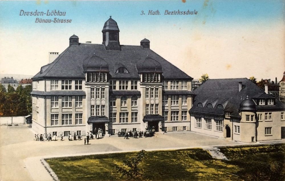Bünaustraße 12
