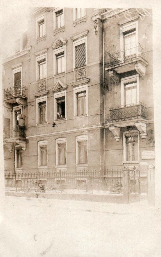 Emil-Ueberall-Straße 20 (Herbertstraße 20)