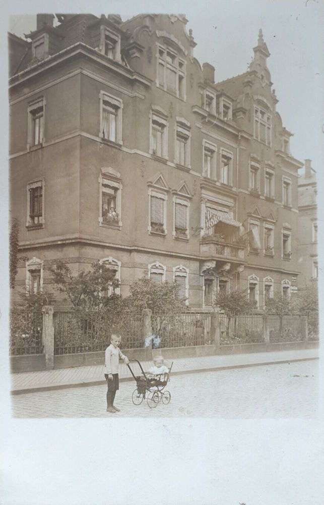 Emil-Ueberall-Straße 26 (Herbertstraße 26)