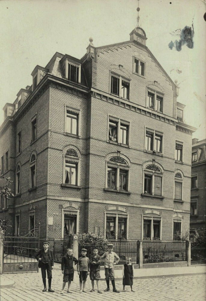 Waldheimer Straße 9 (Roonstraße 9)