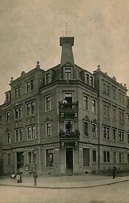 Clara-Zetkin-Straße 19 (Wallwitzstraße 19) / Dölzschener Straße