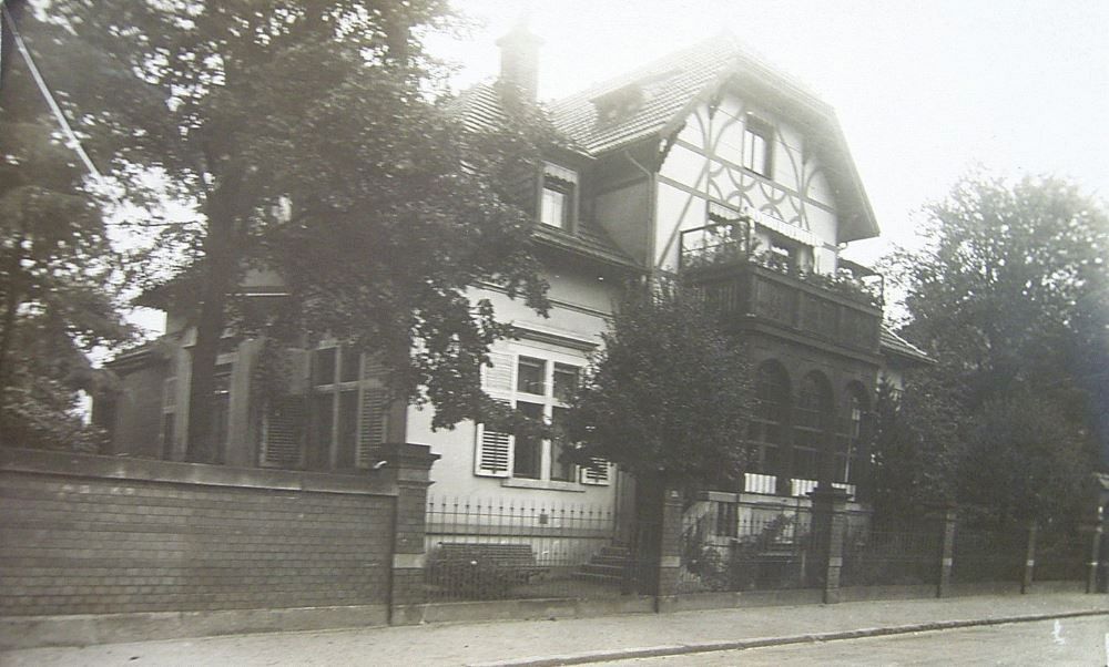 An der Berglehne 11 (Ferdinandstraße 4)