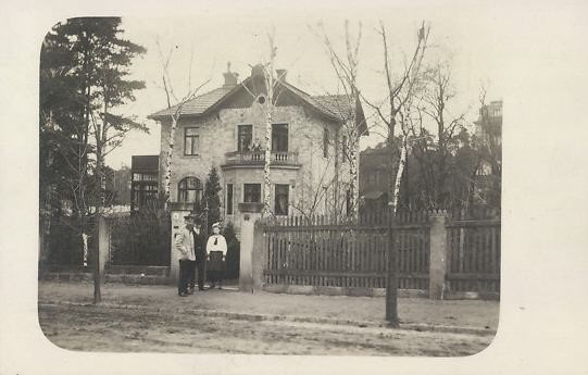 Dostojewskistraße 6 (Parkstraße 6)
