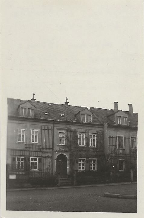 Friedrich-Wieck-Straße 10