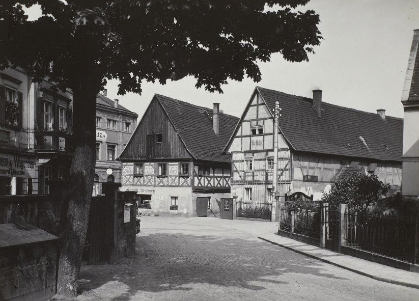 Friedrich-Wieck-Straße 16