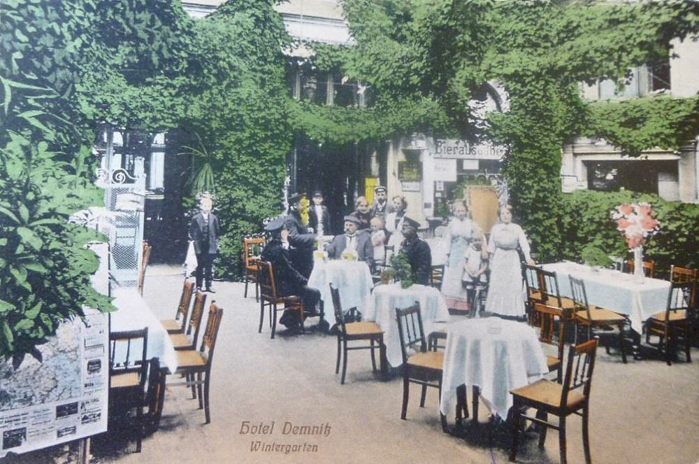Friedrich-Wieck-Straße 18
