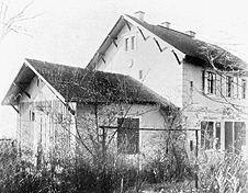 Hermann-Vogel-Straße 2 (Rochwitzer Weg 6)