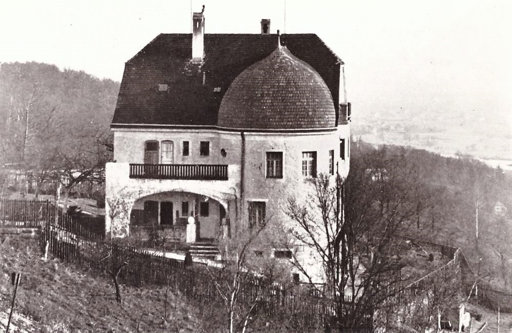 Hermann-Vogel-Straße 8