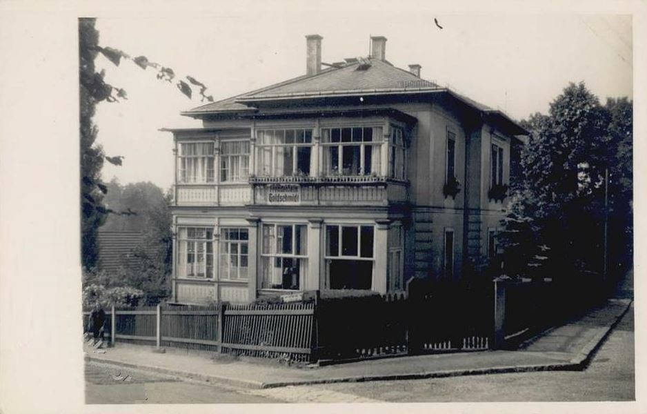 Hietzigstraße 8 (Augustusstraße 1) / Steglichstraße (Weißer Hirsch-Straße)
