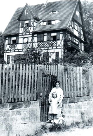 Josef-Hegenbarth-Weg 1 (Wachwitzer Kirchweg 1)