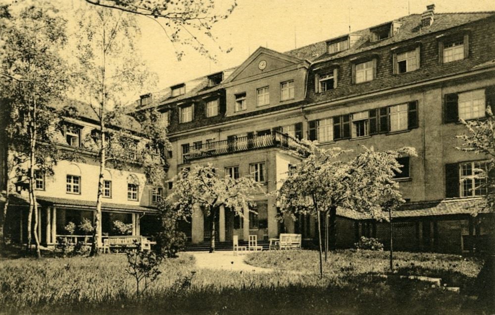 Franziska-Tiburtius-Straße 8-8c