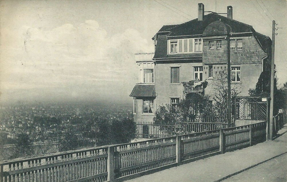 Oeserstraße 1 (Bergstraße 1)