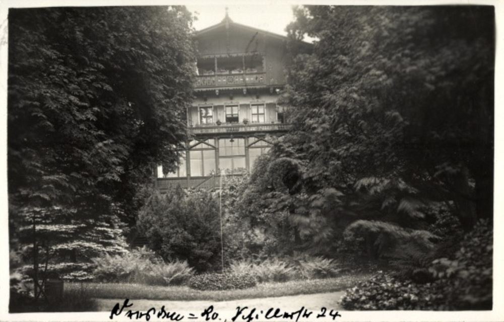 Schillerstraße 24
