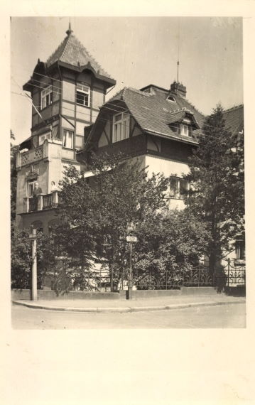Schevenstraße 22 (Carolastraße 22) / Schädestraße