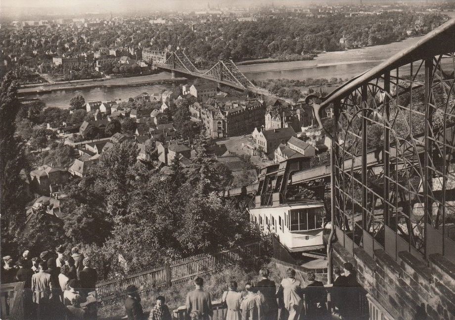 Schwebebahn