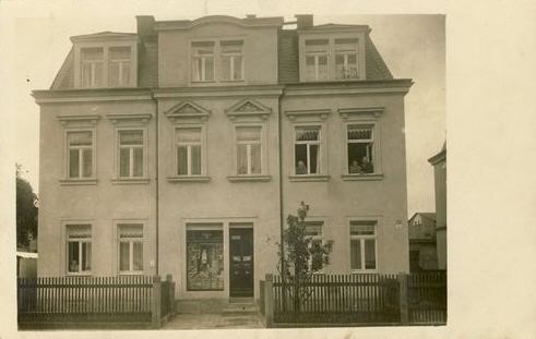 Franz-Lehmann-Straße 10 (1904-46 Lützowstraße 10)