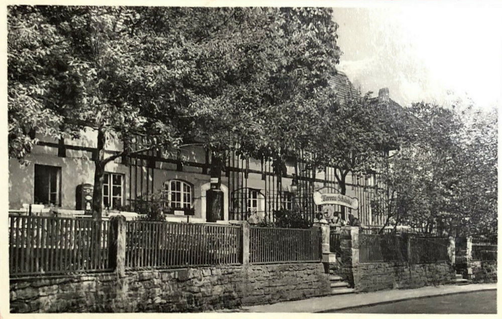 Eigenheimstraße 1
