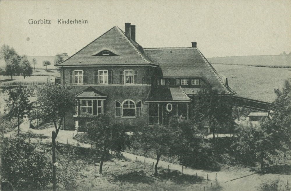 Leßkestraße 4