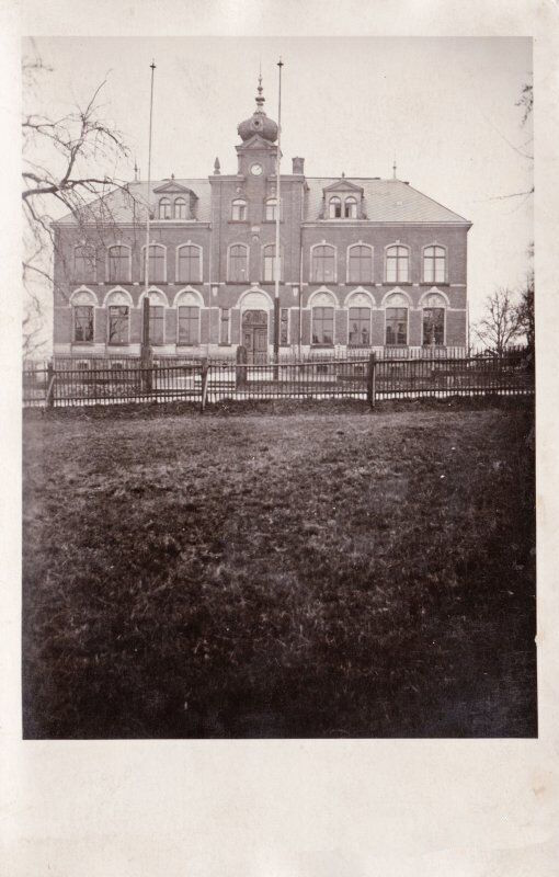 Robert-Weber-Straße 5