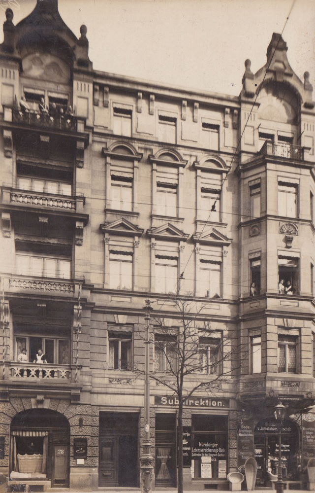 (König) Albertstraße 28