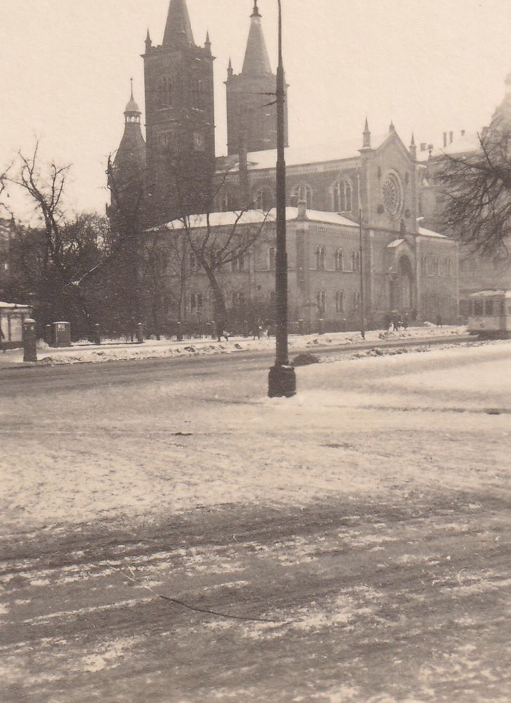 Albertplatz 2
