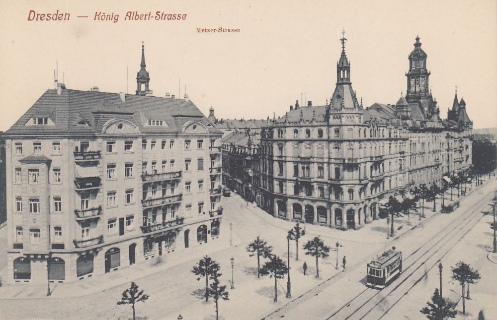Archivplatz 1 (St. Privat-Platz 1) / Ritterstraße