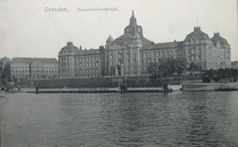 Carolaplatz 2