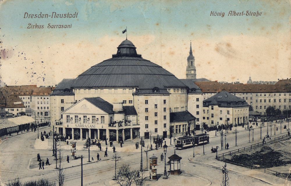 Carolaplatz - vom Ministerium