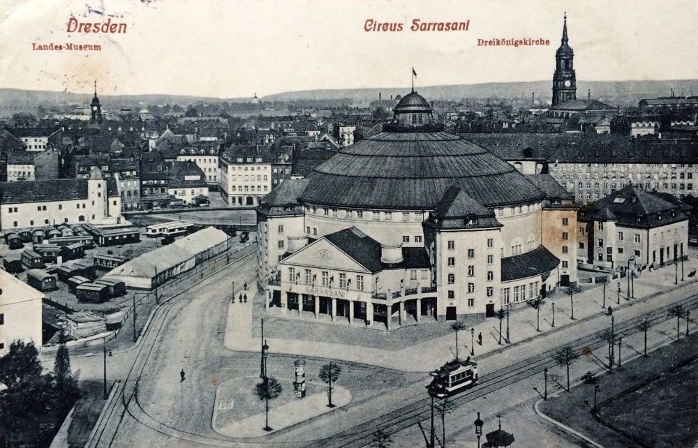 Carolaplatz - vom Ministerium