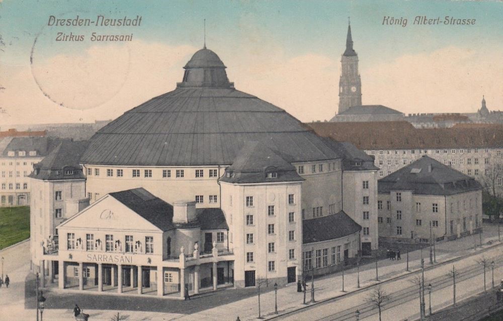 Carolaplatz - vom Ministerium
