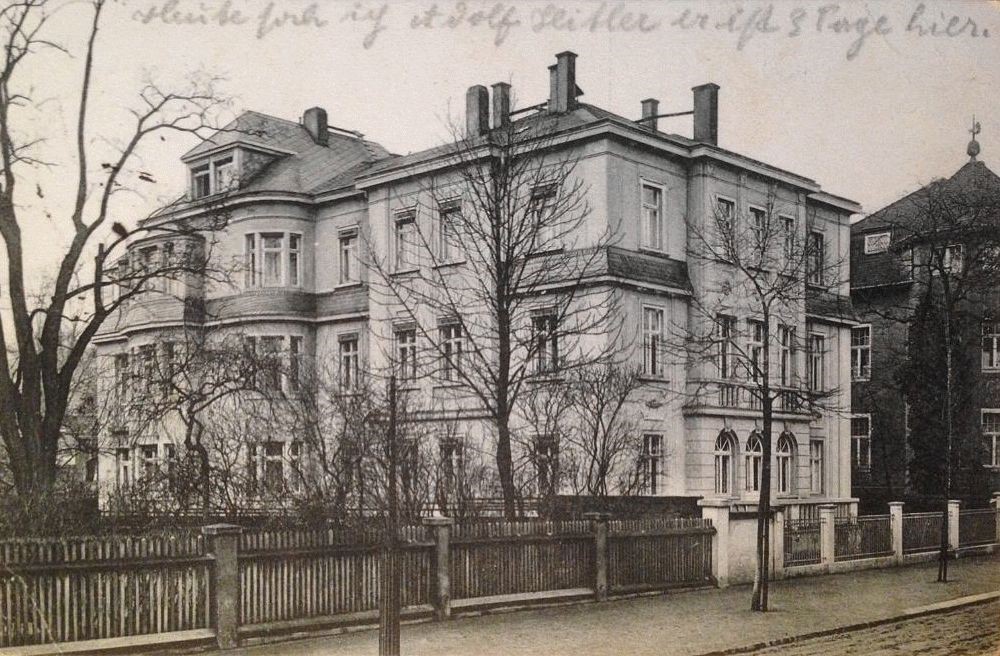 Carolinenstraße 1