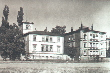 Carusufer 10 (Wasserstraße 10)