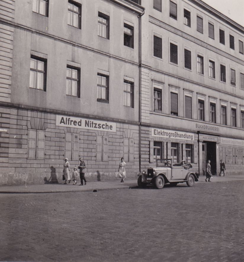Fleischergasse 11 / Palaisplatz (Kaiser Wilhelm Platz)