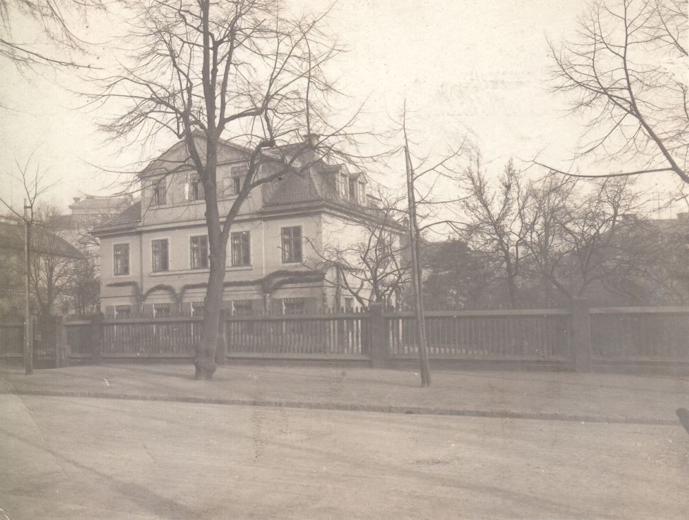 Georgenstraße 4