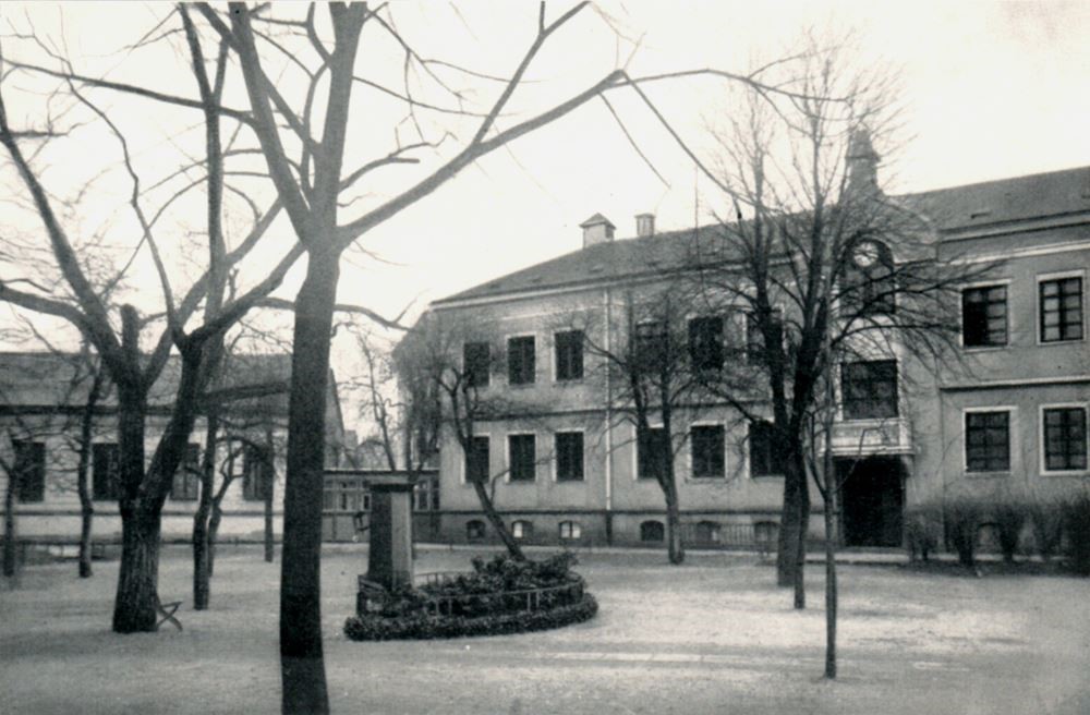 Georgenstraße 3