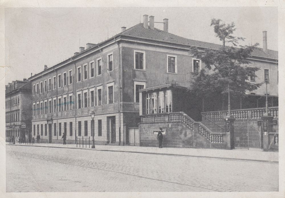 Glacisstraße 30