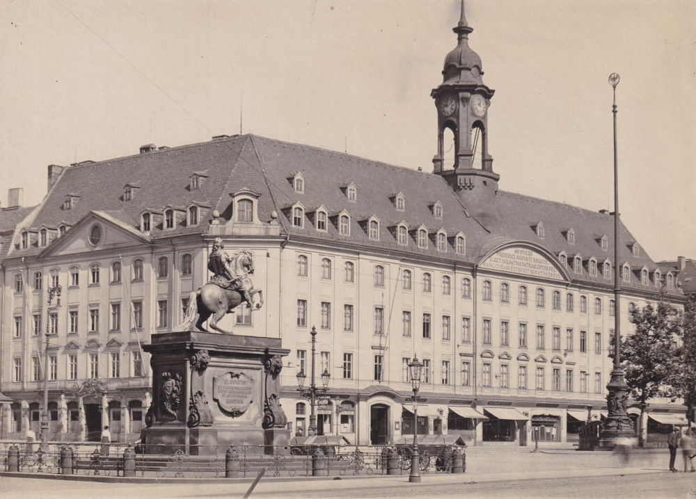 Hauptstraße 1