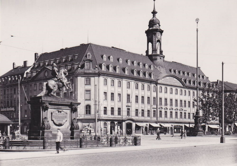 Hauptstraße 1