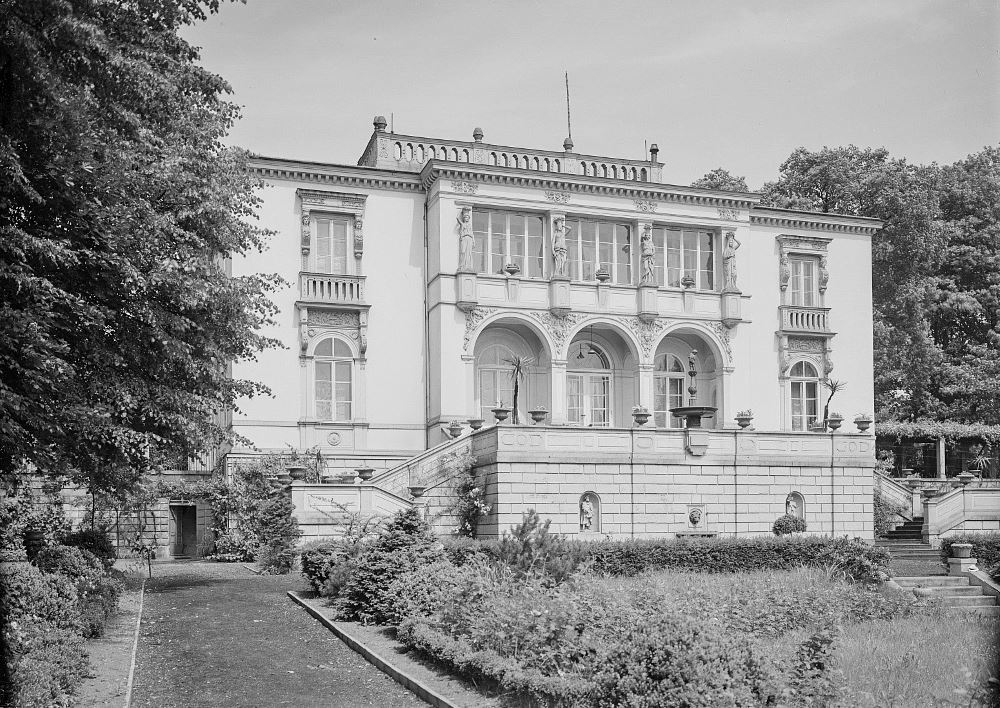 Holzhofgasse 4
