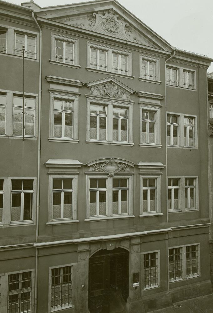 Große Klostergasse 4