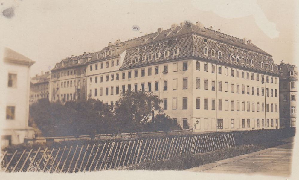 Große Klostergasse 12